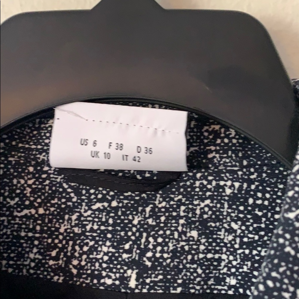 Women's Gray Textured Button-Front Jacket - Picture 6 of 16